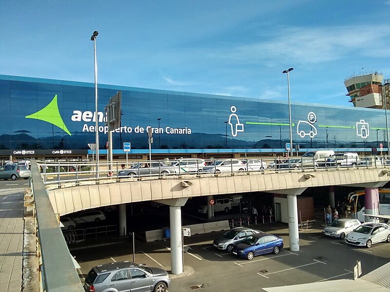 La FEHT critica el “obstruccionismo de AENA” en la gestión de los aeropuertos isleños