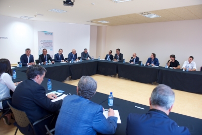 ENCUENTRO EMPRESARIAL CON LA COMISIÓN DE TURISMO DEL PARLAMENTO DE CANARIAS